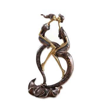 

Kiss Passionate Couple Figurine Statue Lovers Wedding Gift Wine Cabinet Living Room Home Decor L3276