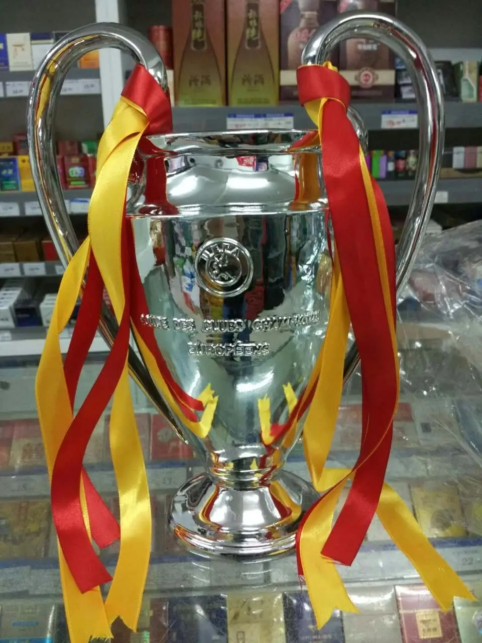 

The CL Trophy Cup 30cm Height The Champions League Trophy cup Fans Souvenirs Trophy Fans Collection Free Shipping Nice gift