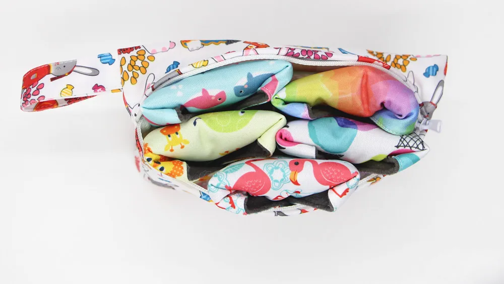 6pcs Portable Waterproof PUL Wet Bag for Menstrual Pads Cloth Sanitary Pads Bag with Snap Handle Printed Bag