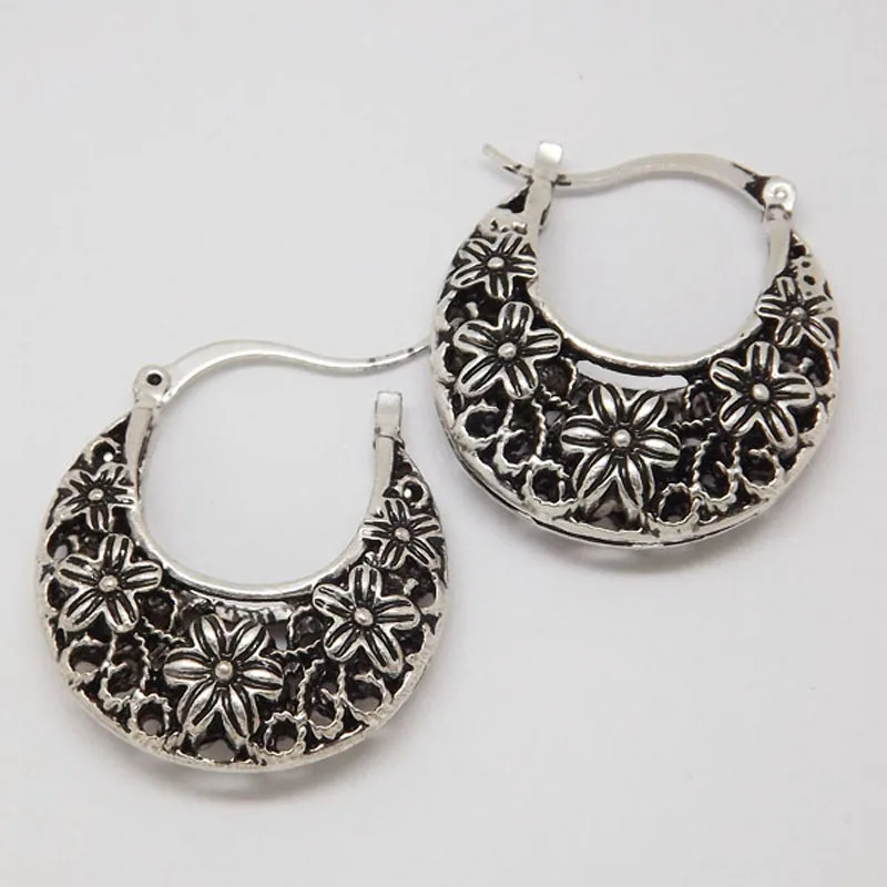 

EQ222 Retro Tibetan Silver Color Hollow Flower Plant Fashion Vintage Earrings For Women Wholesale NEW Jewelry