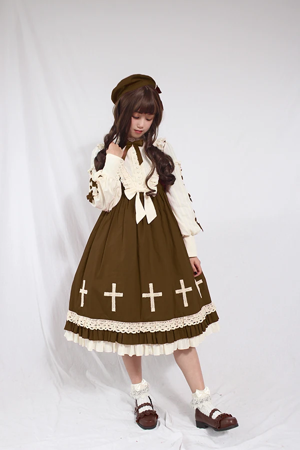Классическое платье в стиле Лолиты с вышитыми крестами; платье миди с длинными рукавами и накидкой Alice Girl; ограниченное количество