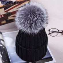2017 de punto sombreros de invierno con 12 CM de plata de la piel de Fox bola mujer acrílico ruso tapa sombrero de las mujeres ocasionales sombrero de piel para mujer(China)