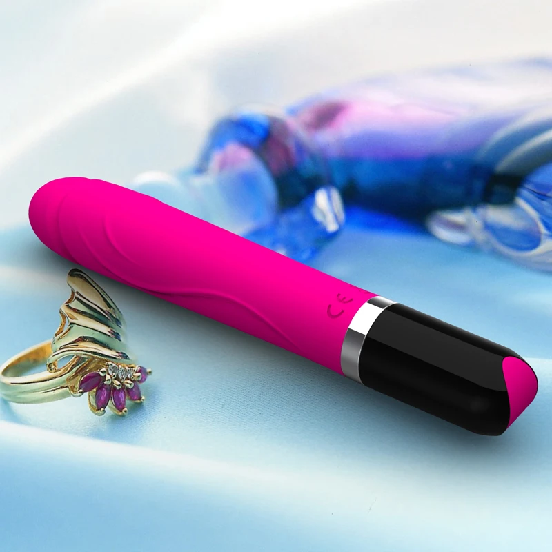 pussy small Dildo in mp4 video Boyfriend wants me to fuck his friend