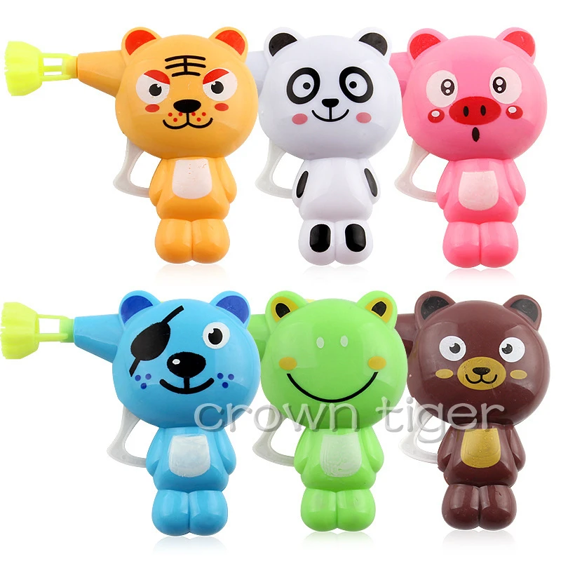 2018 Kids Soap Water blowing Bubbles Gun Cartoon Animal Model Bubble Blower Machine Toy For Kids Children Water Gun juguete Gift