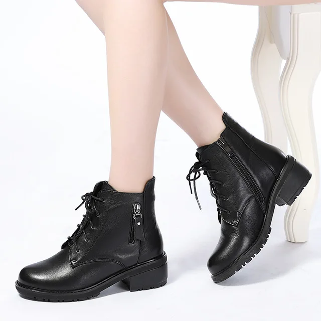 Boots children leather leather Martin boots 2018 plus velvet warm cotton boots flat flat with women's boots..