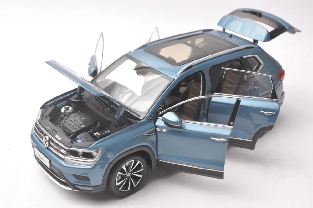 1:18 литья под давлением модель для Volkswagen VW Tharu 2018 Синий Новый внедорожник сплава игрушечный автомобиль миниатюрный коллекция подарки