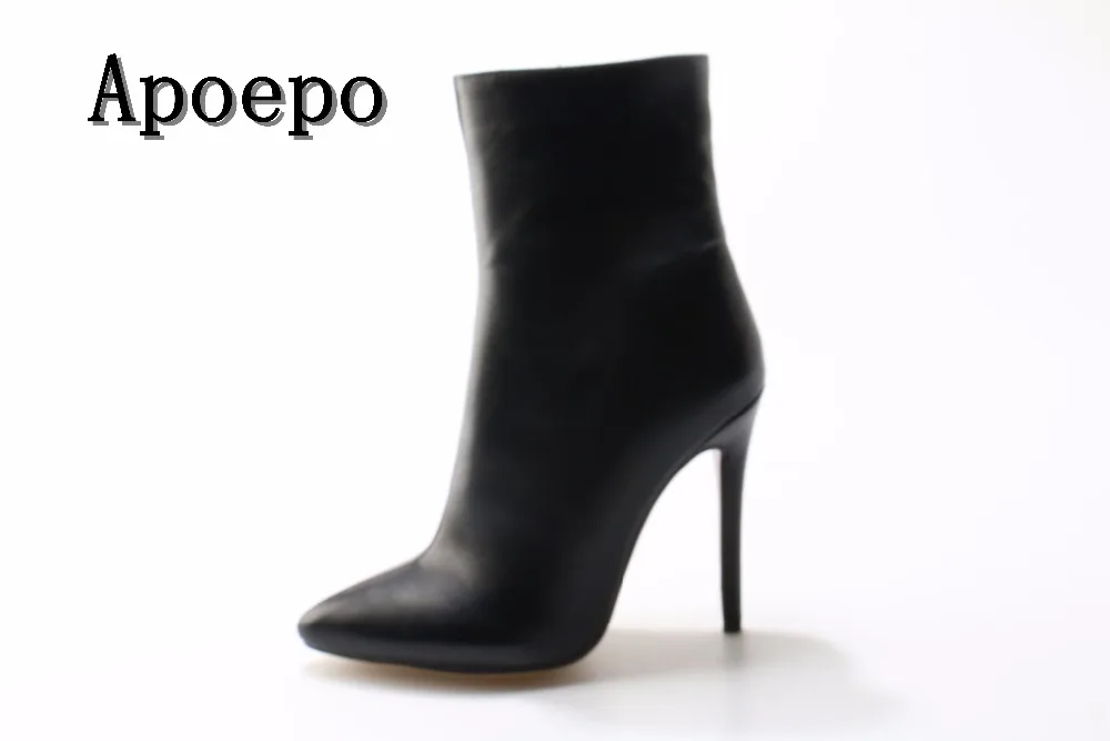 pointed toe biker boots