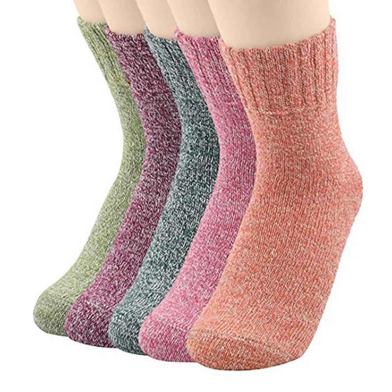 

High Quality Fashion Shining Socks Lurex Autumn Winter Thickened Knitted Thermal Women Brand Long Harajuku Boot Socks Christmas