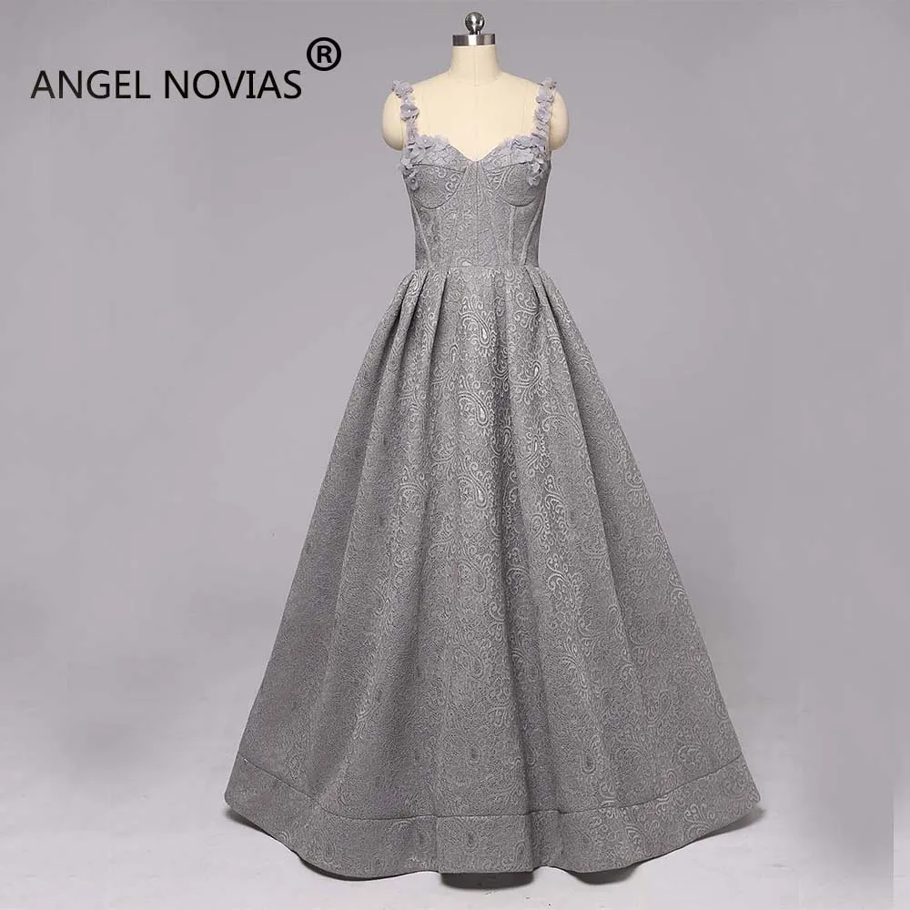 Женское длинное вечернее платье Angel Novias серое кружевное в арабском стиле модель