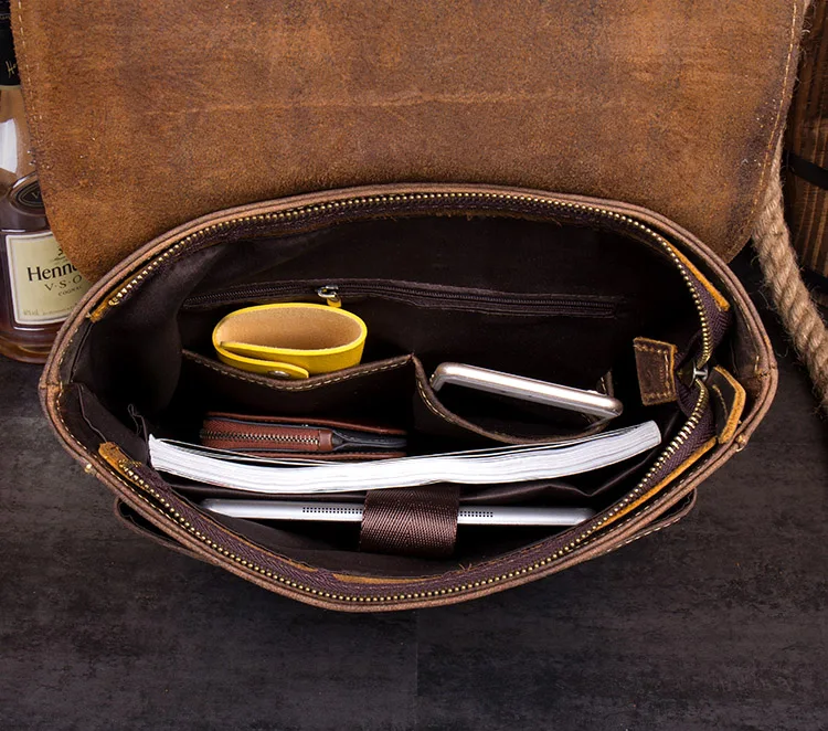 Pockets Show and Large Capacity of Leather Backpack