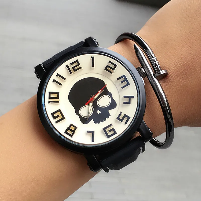 

New Fashion Style Watch Unisex Skull Pattern Luxury Embossed Figures Casual Quartz Watch Student Horrifying Skull Monster Clock