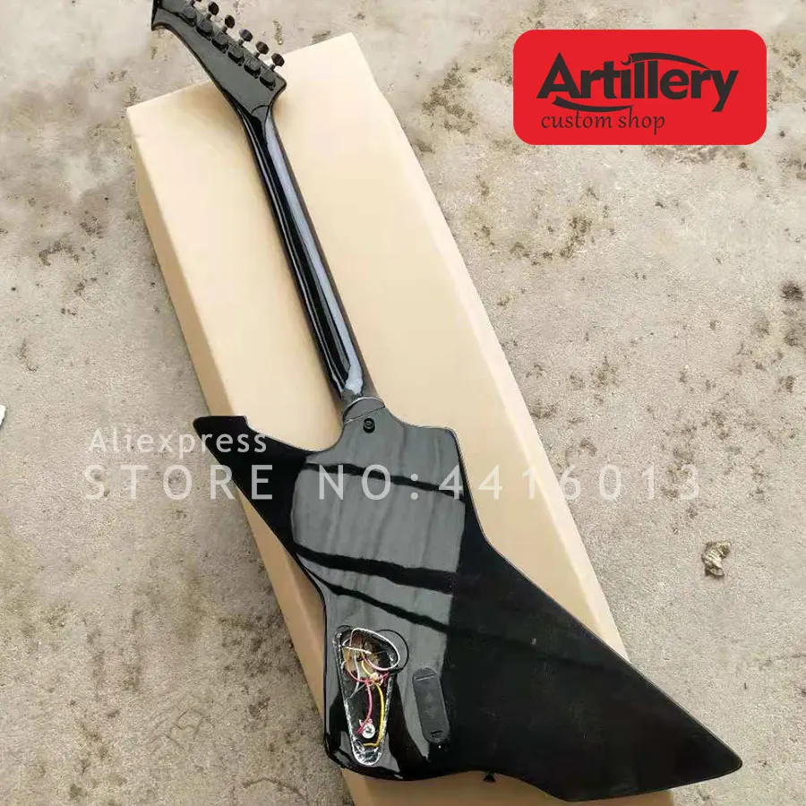 James-hetfield-snake-bite-guitar-purple-color3