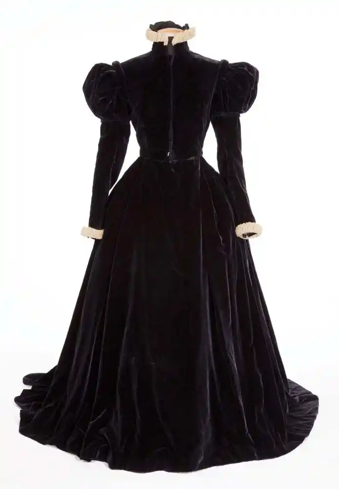 velvet gown black