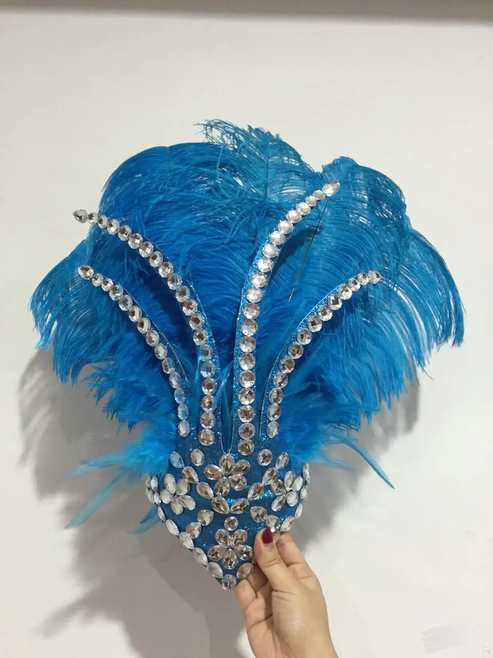 Белый черный синий красный перо головной убор для детей carnaval сценический головной убор для девочки - Цвет: design 1 lake blue