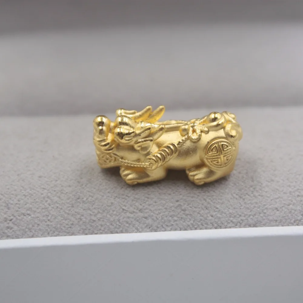 New Arrival Pure 24k Yellow Gold 3D Women Lucky Small Pi Xiu Pendant 1.