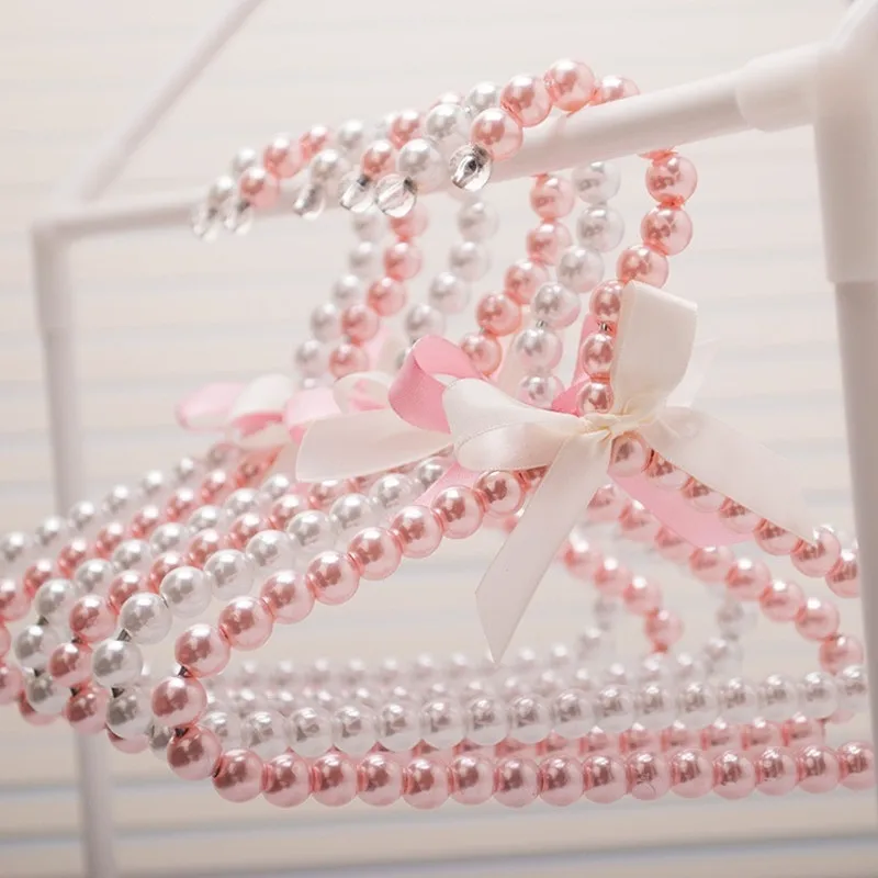 

1Pcs Children Pearl Hanger Fashion Dog Hangers for Clothes Baby Pearl Plastic Pet Hangers 20cm non-slip durable small hangers