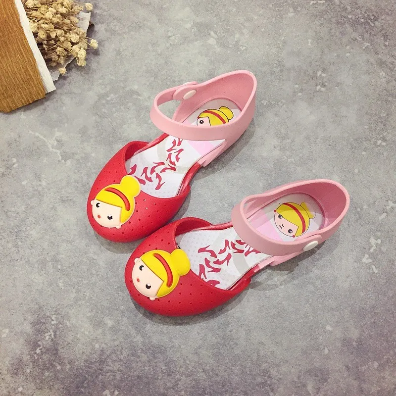 Летние сандалии для девочек; мыльницы для малыша; детская обувь с отверстиями; удобные пляжные сандалии на плоской подошве из ПВХ - Цвет: hot red