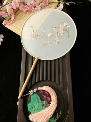 Pink Plum blossom Китайский ветер ручной вентилятор ретро древнее искусство традиционный костюм ханфу Китайская одежда веер с вышивкой Кролик Круглый танец ручной вентилятор - Цвет: Pink Plum blossom