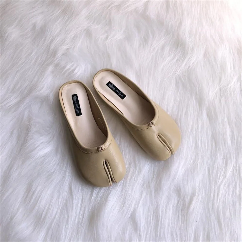 Женская обувь на плоской подошве удобные тапочки с подкладкой из материала