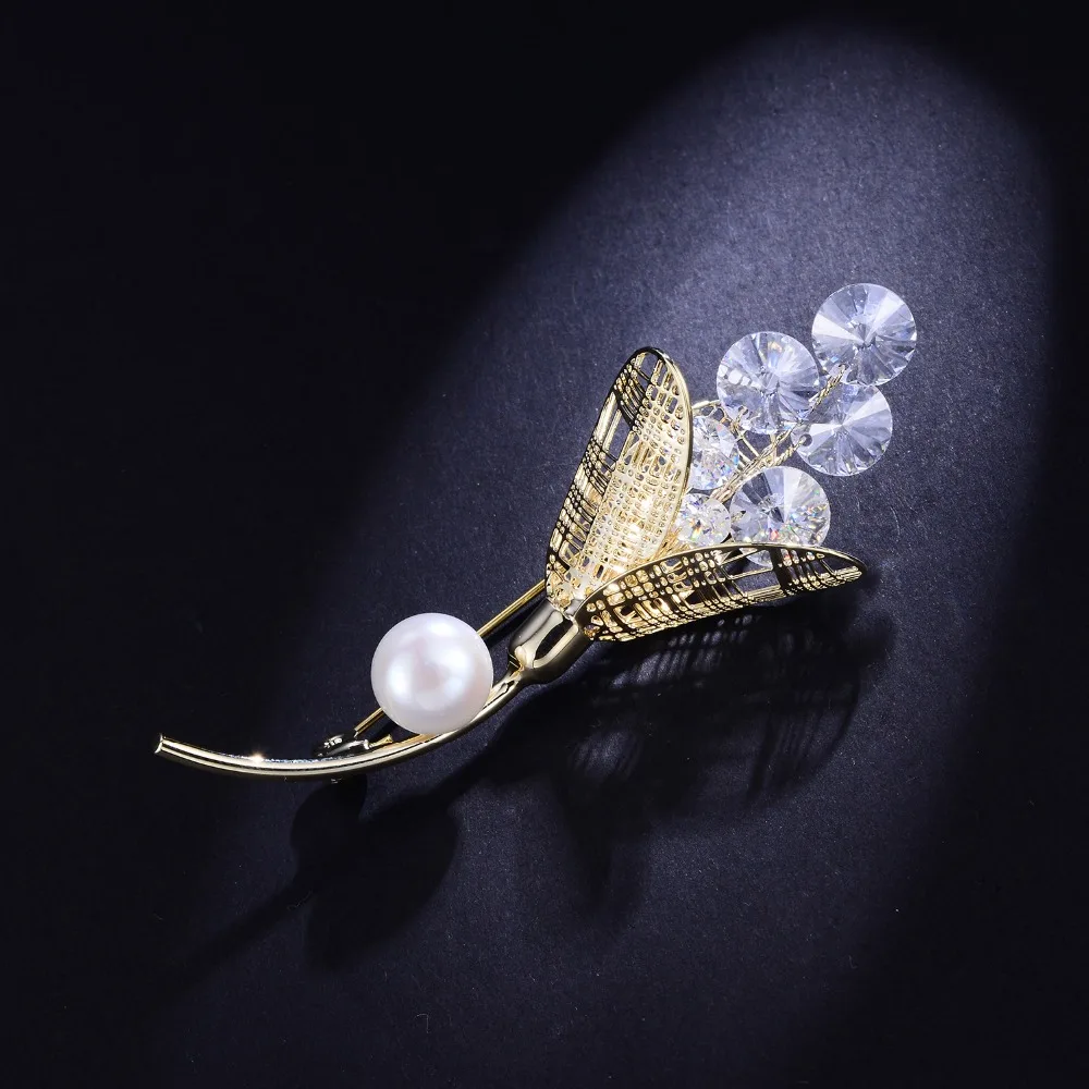 

Hongye Pearl Brooches for Women Flower AAA CZ vintage Brooch Pin Gold Color Jewelry Natural Freshwater Pearl Scarves Brooches