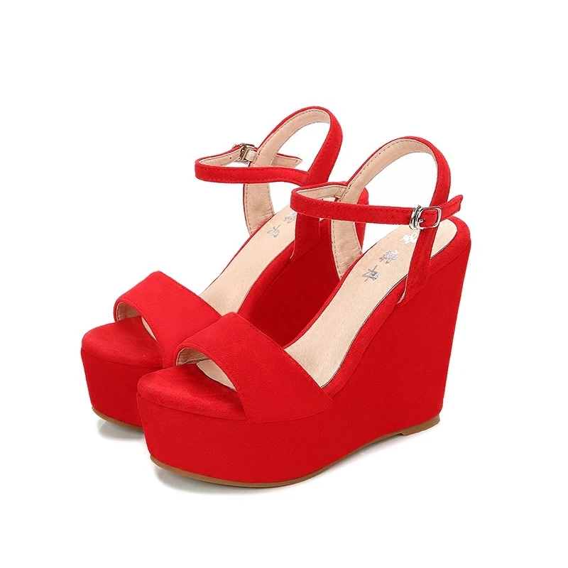 

Summer new large size red high-heeled sandals waterproof platform fish mouth open toe muffin sandals.