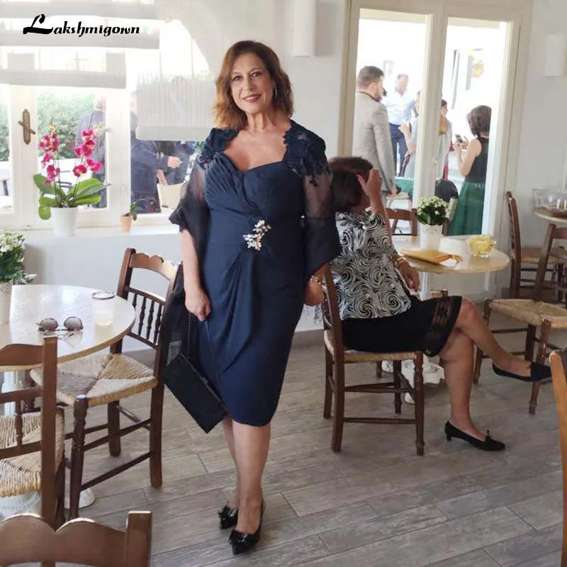 

Grey Chiffon Sheath Mother Of Bride Dresses Knee Length Short Formal Mother of the Groom Gowns