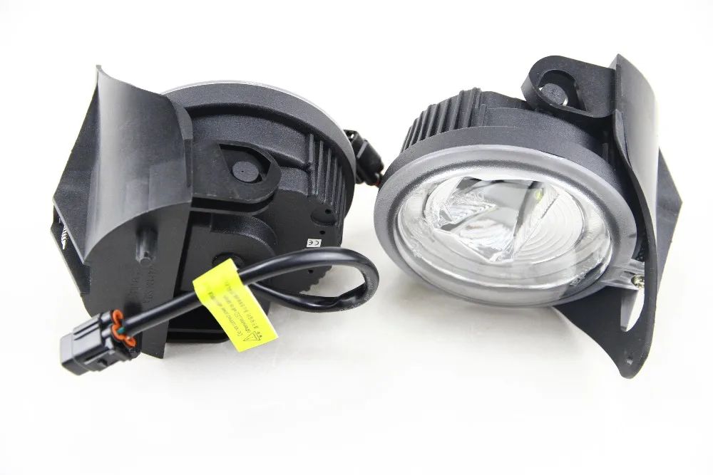 Противотуманки додж. Противотуманная фара додж чероки. Противотуманные фары на додж стратус 2. Противотуманные фары на додж стратус 2. Противотуманки додж.