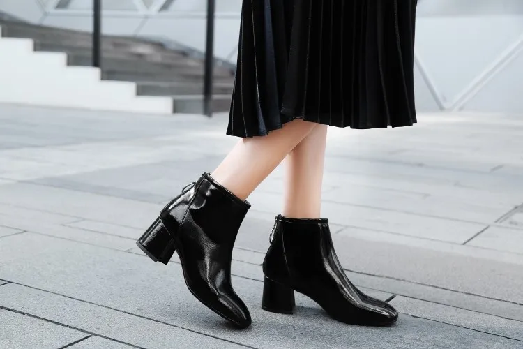 Большие размеры 9, 10, 11, 12; ботинки; женская обувь; ботильоны для женщин; дамские ботинки на молнии сзади; кожаные ботинки с металлической подвеской
