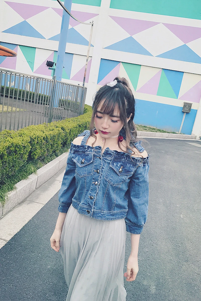 

Princess sweet lolita Bobon21 fashion style a must -have denim shoulder strap jacket with a long skirt would be perfect C1458