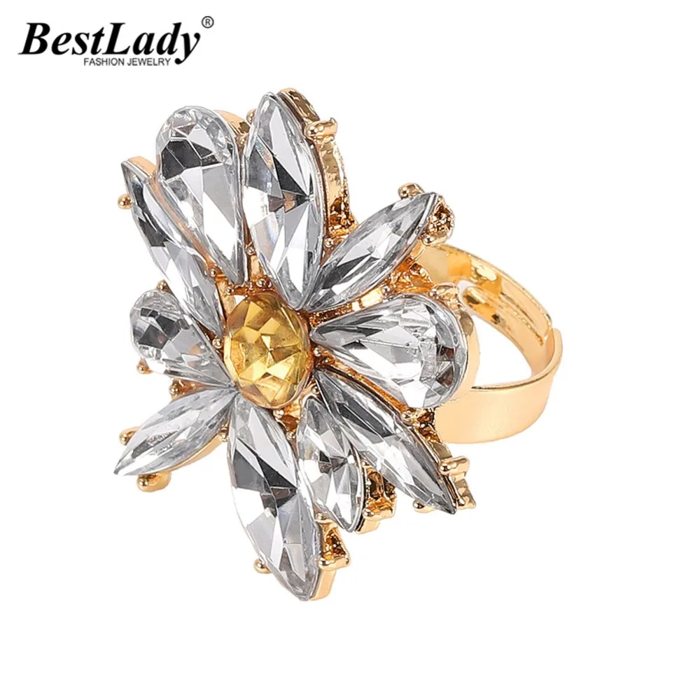 

Best lady 2019 New Bohemian Glass Crystal Flower Party Rings for Women Handmade Wedding Trendy Jewelry Gift Adjustable Open Ring