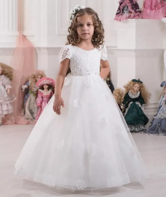

Lace Short Sleeves Ball Gown White Tulle Flower Girl Dresses Vintage Child Pageant Dresses Holy Communion Dresses