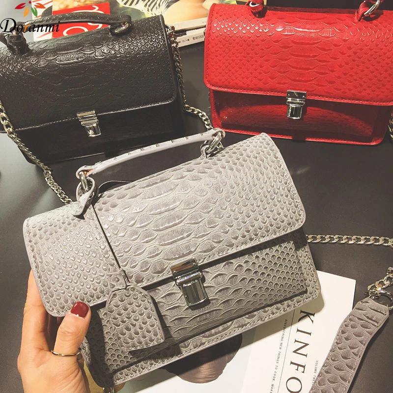 

DORANMI High Quality Flap Bags For Women 2019 Square Leather Shoulder Bag Crossbody Messenger Buckle Messenger Bolsa DJB600