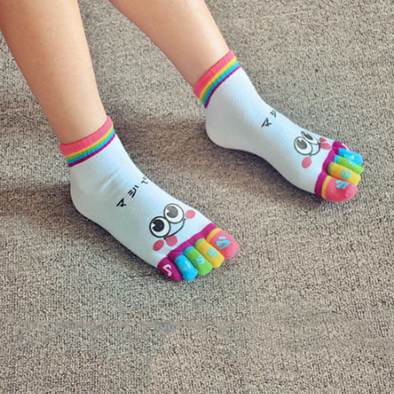 Новинка; милые забавные носки с пятью пальцами для девочек; тренерские носки; цвет радуги; женские короткие носки с большими глазами - Цвет: Blue