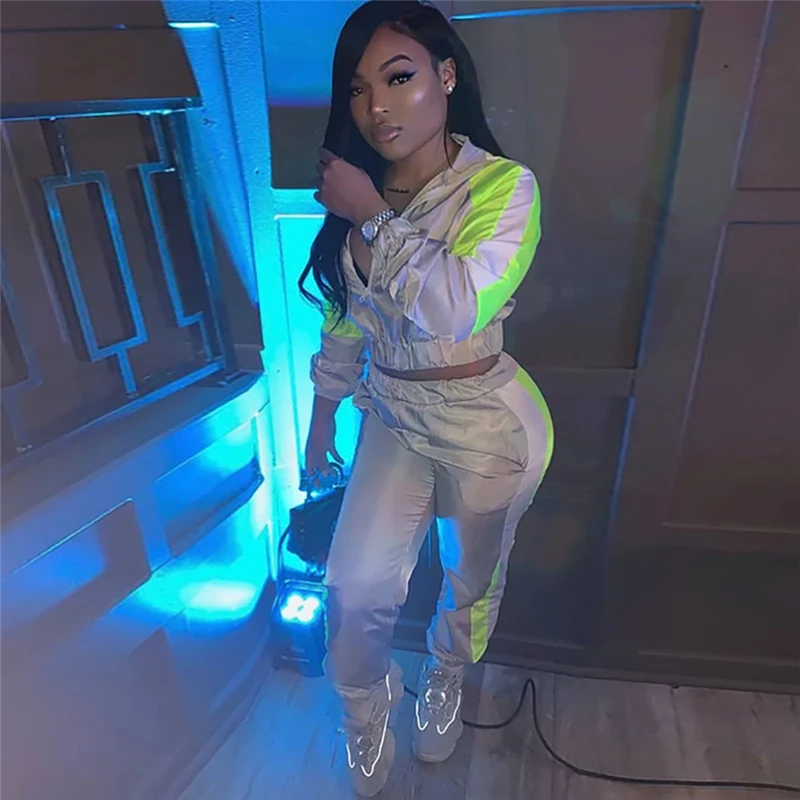 

Elegant Reflective Set Vintage Sports Suits For Women Two Piece Set Comfortable Striped Patchwork Sporty Set Woman Summer Outfit