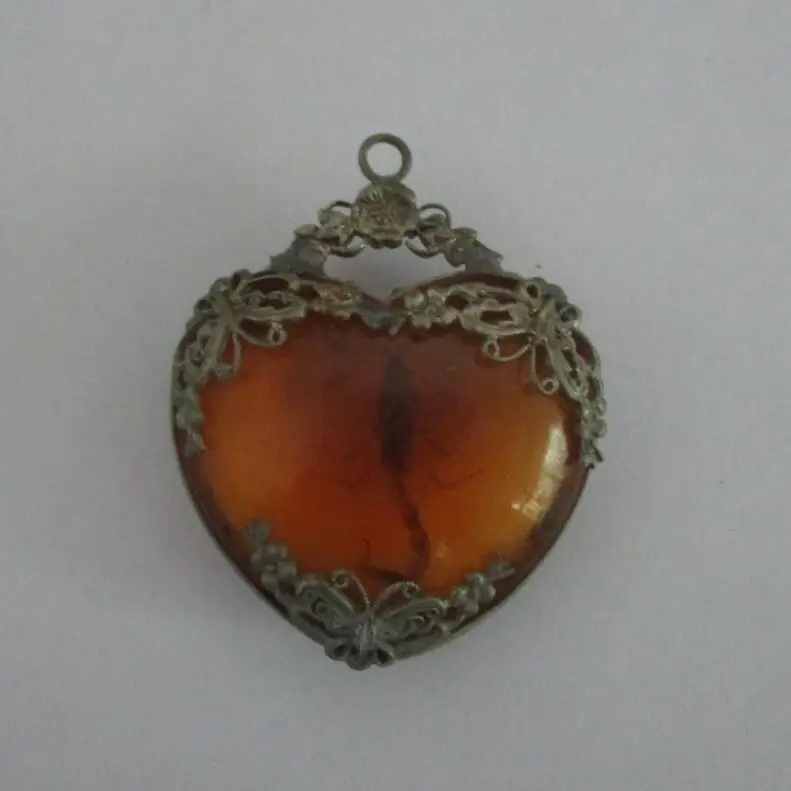 

Tibet silver Handwork amber with real scorpion statue free shipping