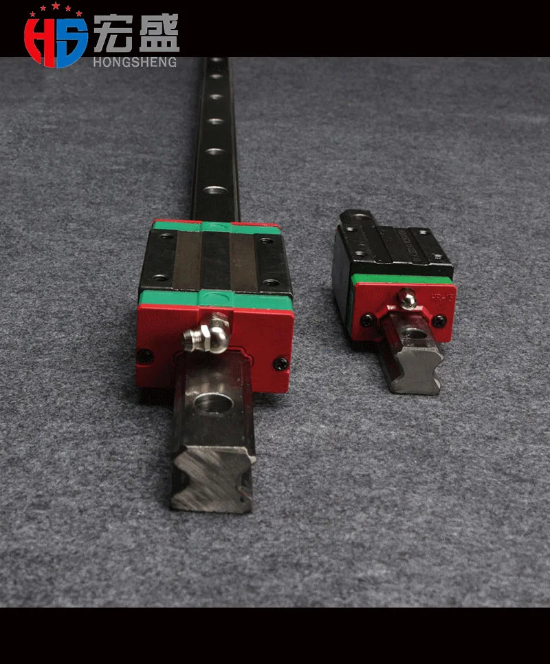 

2 шт., линейная направляющая HGR25 - 400 мм + 4 шт. HGH25CA