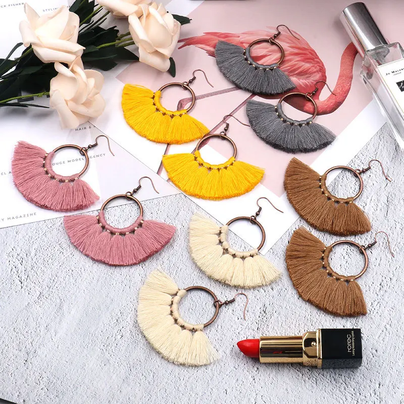 

Bohemia Colorful Tassel Earrings for Women Fashion Cotton Fringe Round Drop Earrings Long Dangle Earrings Wedding Party Jewelry
