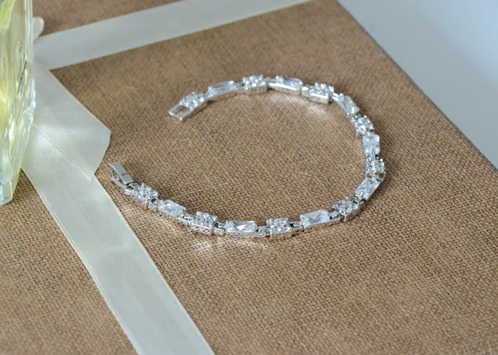 

Designer Fashion Copper Jewelry 3A Cubic Zirconia Party Bracelet