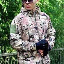 Мультикам на открытом воздухе Охота Кемпинг Водонепроницаемый Ветрозащитный полиэстер пальто куртка с капюшоном TAD софтшелл Открытый Туризм Куртка