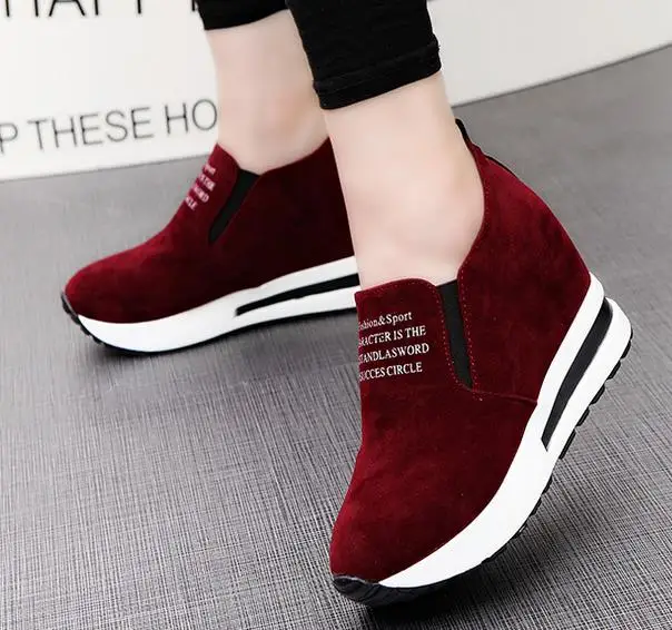 Новинка; повседневные женские кроссовки на высоком каблуке; Цвет черный, красный; дышащая обувь на платформе, визуально увеличивающая рост; обувь на толстой танкетке - Цвет: red