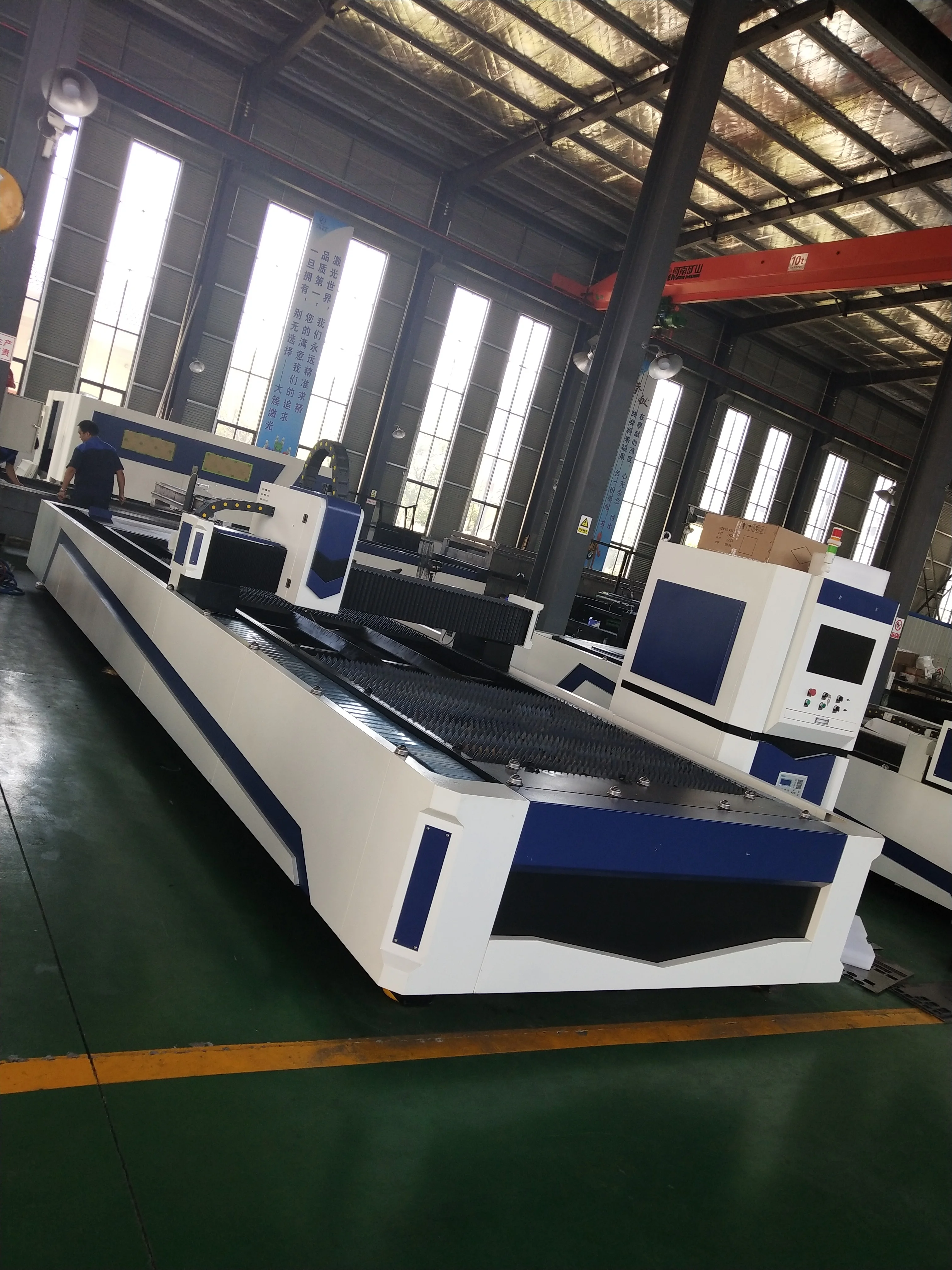 

1530 2000W CNC sheet metal fiber laser cutting machine with Germany IPG