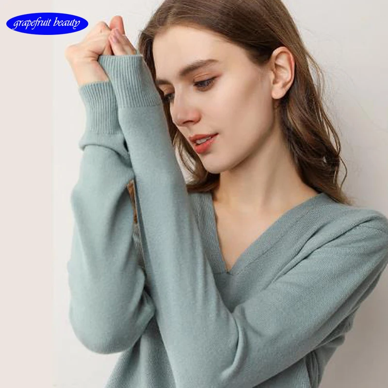 

2019x Summer fall new loose and thin show low collar V knitted bottom shirt women turtleneck chicken heart collar jacket thin