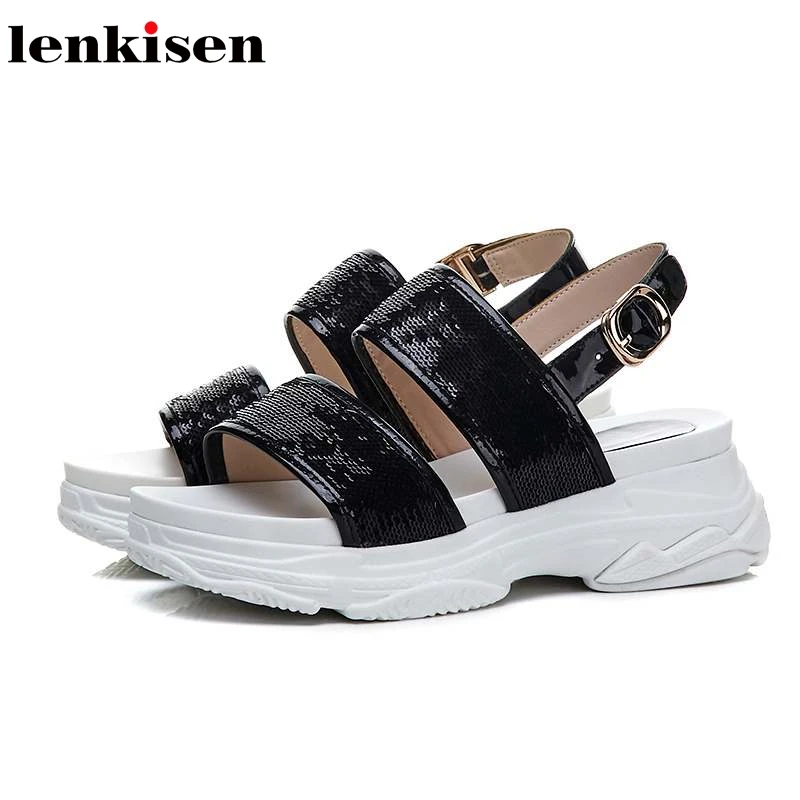 

Lenkisen 2018 bling peep toe natural leather med bottom wdeges buckle strap silver color dating leisure sweet women sandals L12