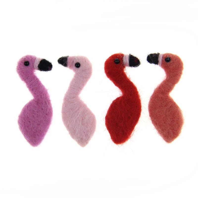 

4pcs Needle Wool Felt Flamingo Pendants Handmade Creative Kids Girls Holiday Toy DIY Ornaments Accessories Handcrafts Hair Clips