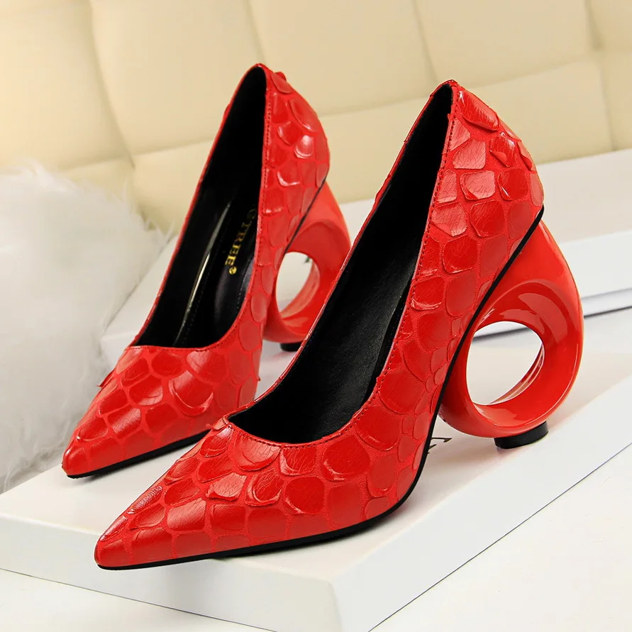 Noir rouge Discothèques gris Et Rayures Ronde Pompes Peu Chaussures Sexy Bouche Fretwork blanc Creusé Sharp Serpent Femmes kaki Hauts Profonde Talons Z0UqwaZT