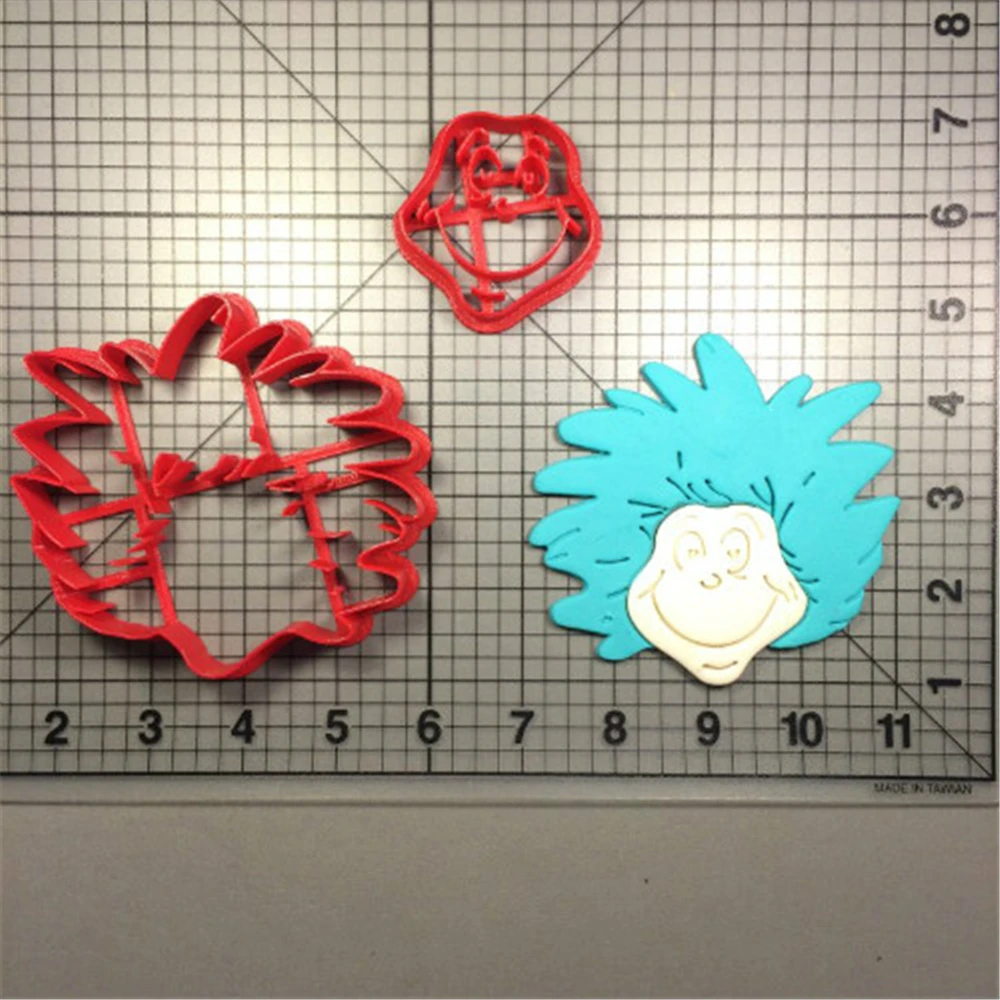 

Cute Thing Face 1 And 2 Design Custom Made 3D Printed Fondant Cupcake Top Cookie Cutter Set Cake Decorating Tools Christmas