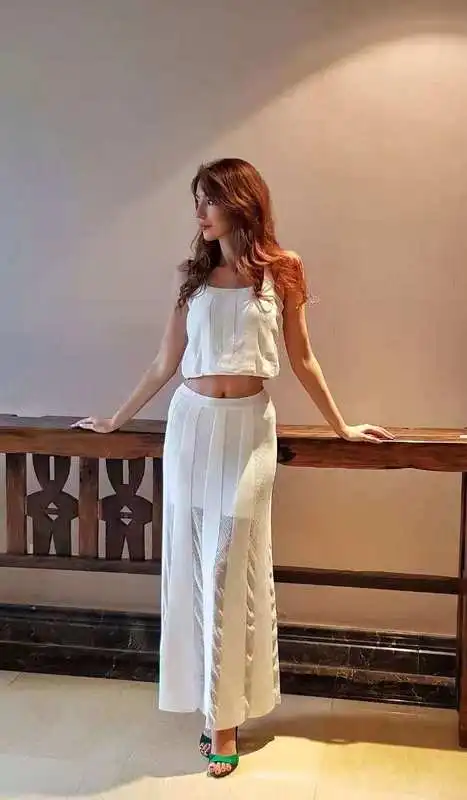 

Celebrity High Quality White Sleeveless 2 Pieces Set Aline Rayon Bandage Dress Evening Party Cute Dress