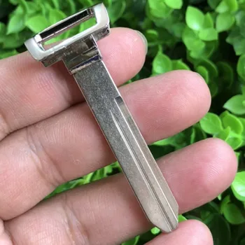 

DAKATU Emeregency spare insert key blade for Chrysler Pacifica 2017 Grand Voyager Smart Remote key blade