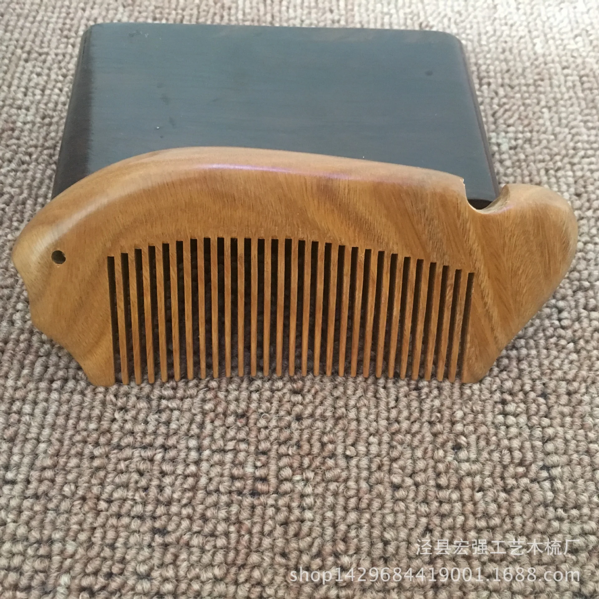 

C59 Sandalwood Combs Genuine Green Sandalwood Comb Custom Gifts Antistatic