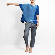 Miyake/футболка с короткими рукавами и мозаичной мозаикой в стиле ретро, в стиле ретро, большой формы, два цвета, плиссированная футболка